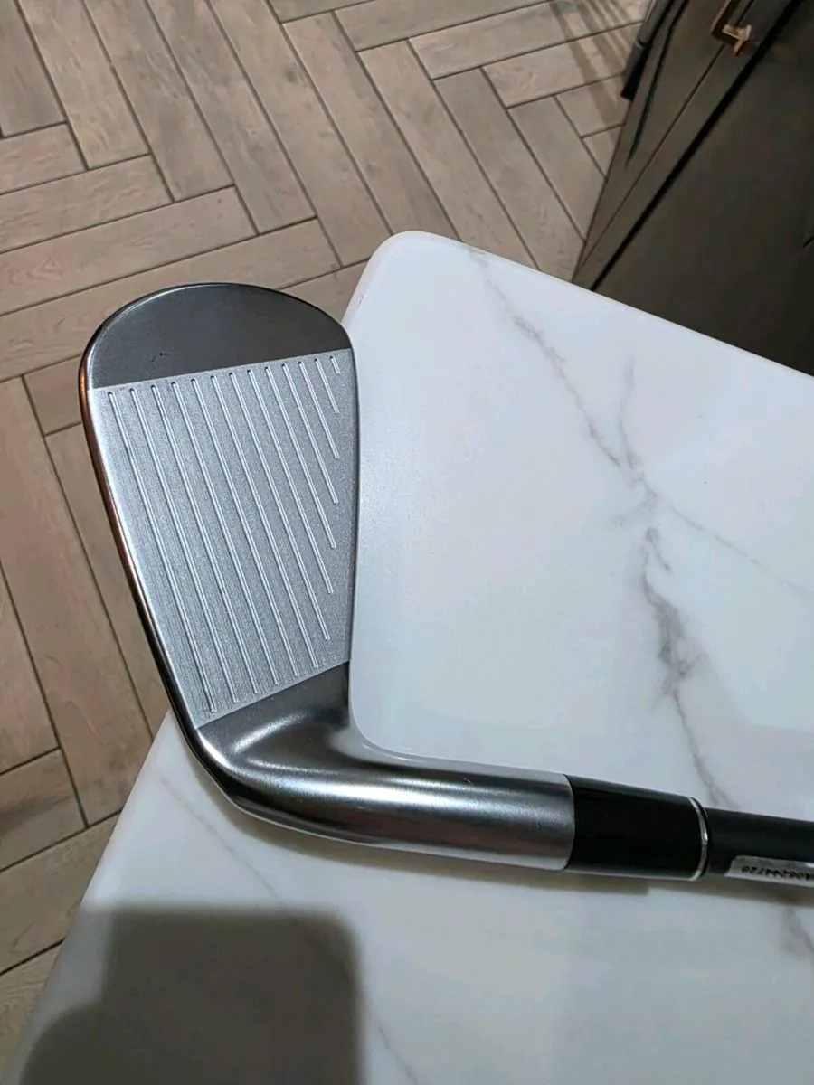 Srixon ZXiU Utility Driving Iron (4-Iron / 23 degr - Image 2