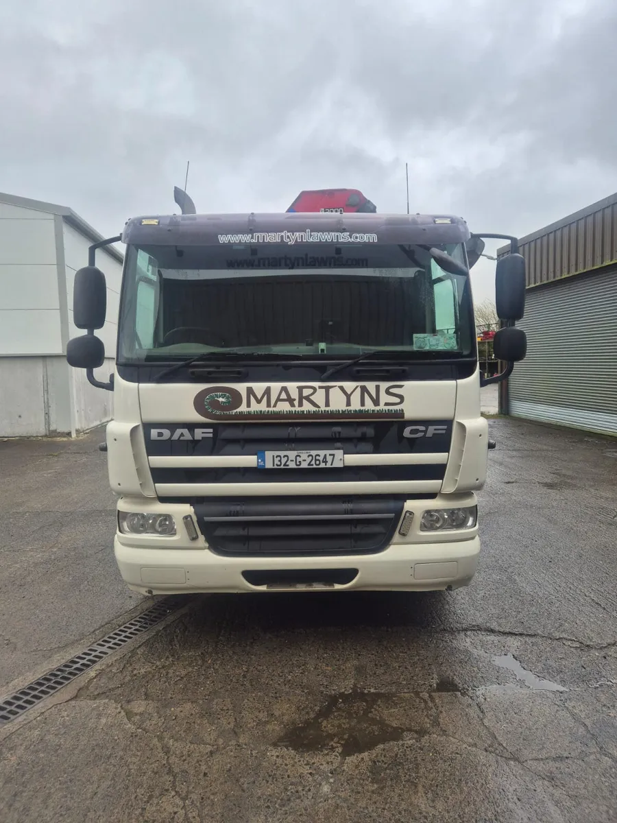 DAF CRANE LORRY CHEESEWEDGE 2013 - Image 1