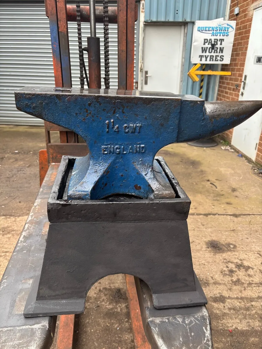 64 kg. BROOKS ANVIL FACTORY STAND - Image 4