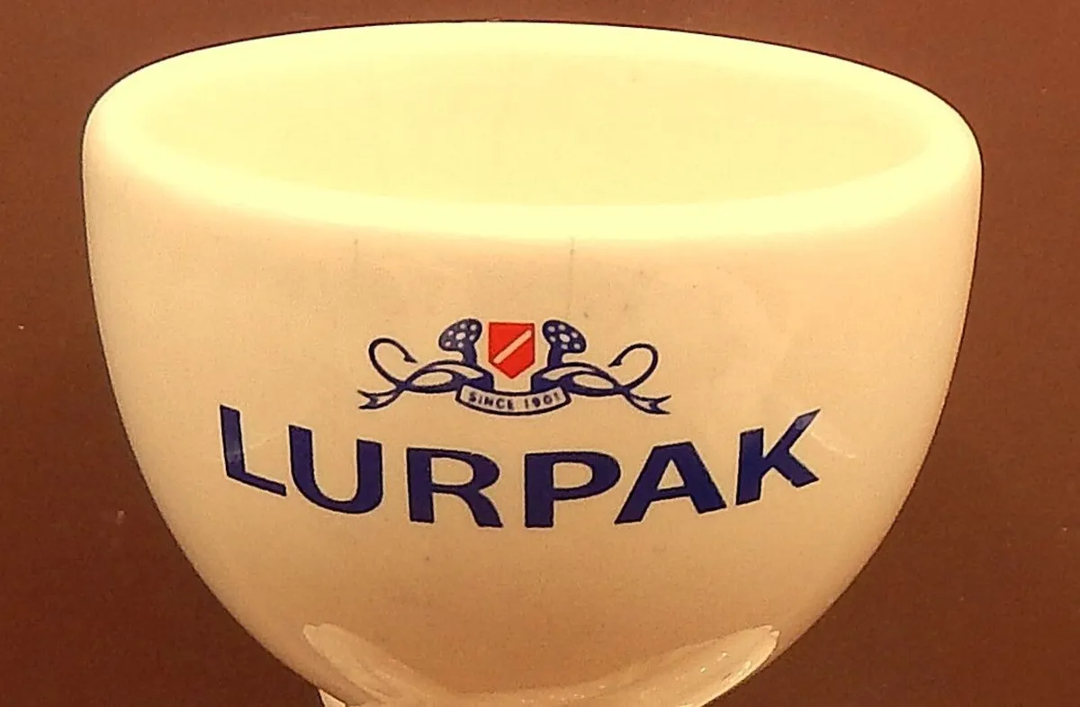 Lurpak Douglas Collection Toast Rack & 3 Egg Cups - Image 2