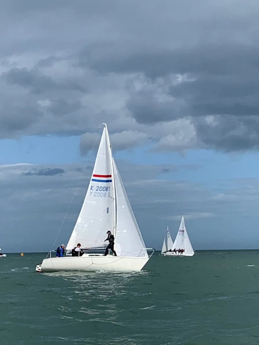 Hunter Formula One Sail Boat - Image 2