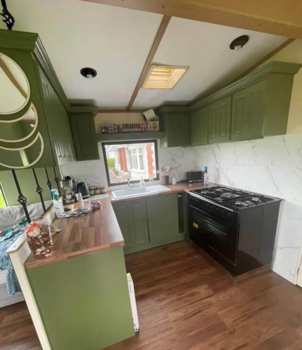 Mobile home - Image 1