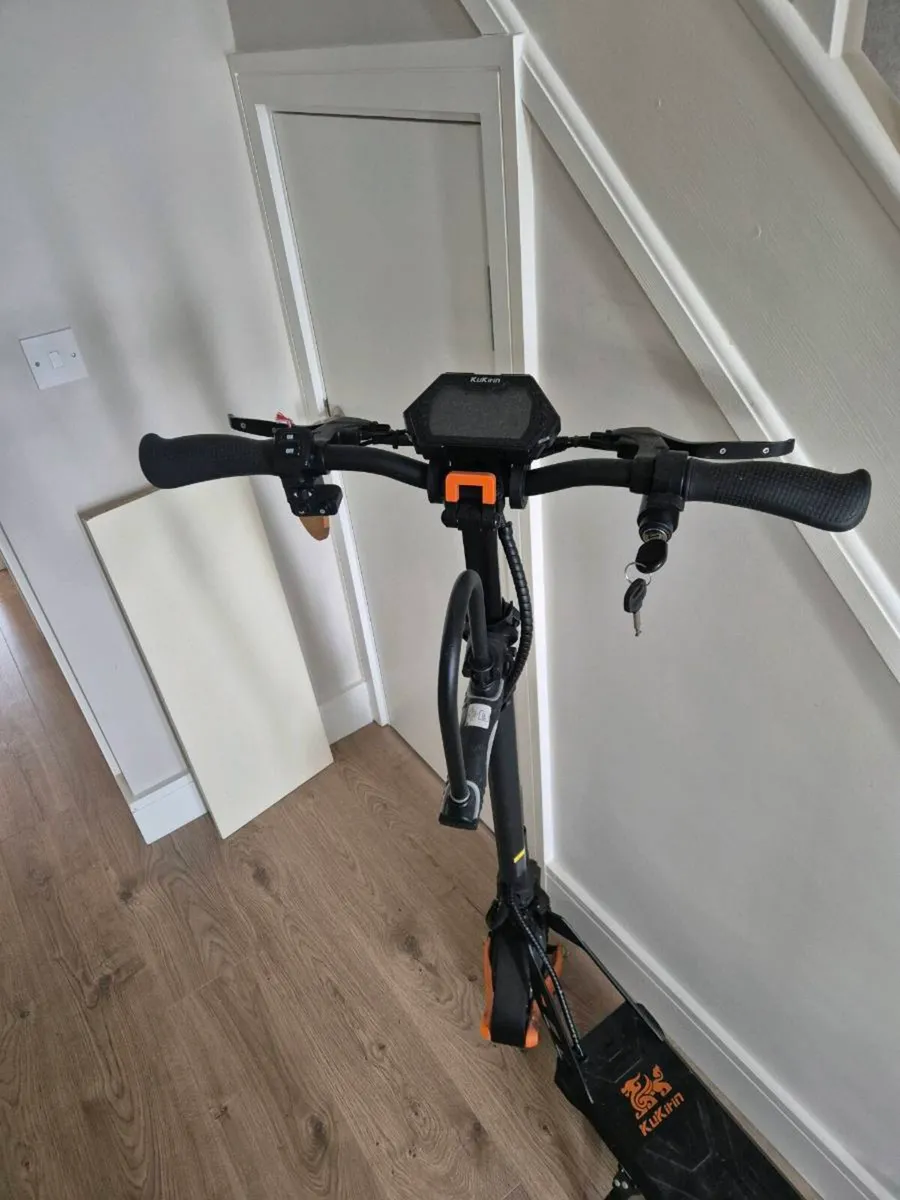 Kukirin G2 Pro Electric Scooter - Image 3