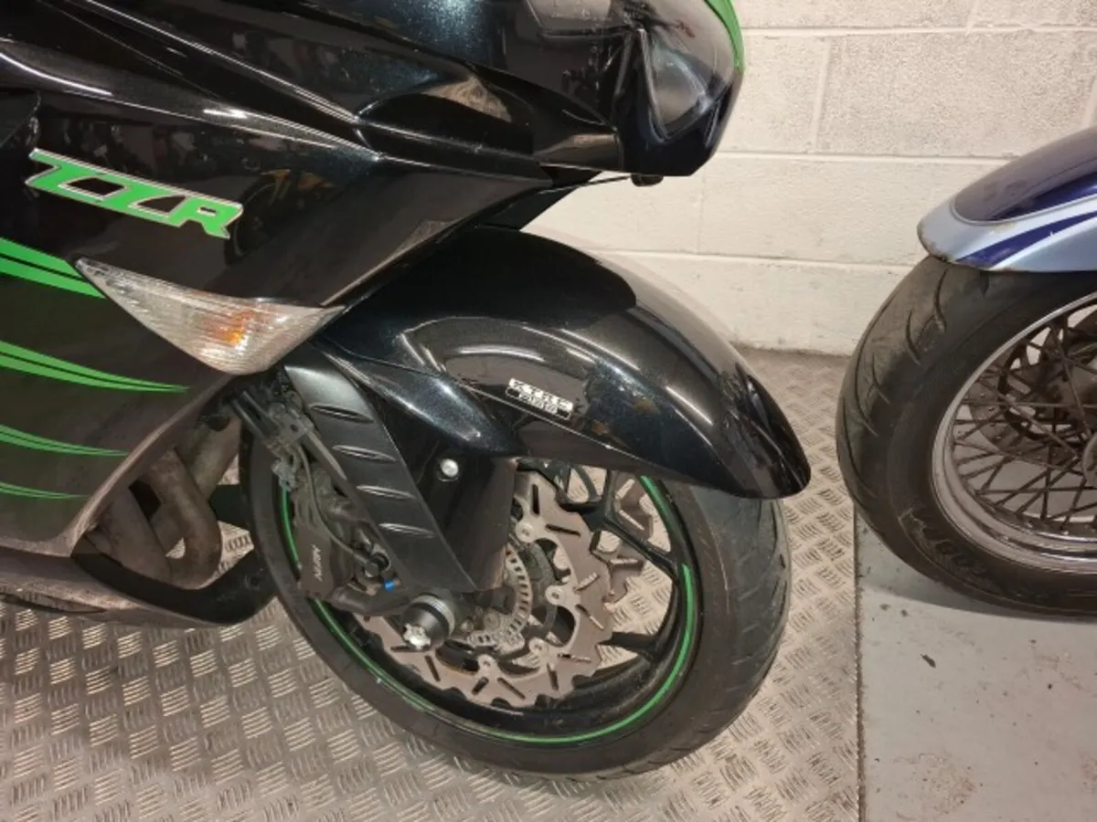 Kawasaki ZZR1400 Performance Sport  2015 - Image 3