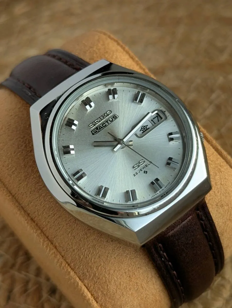 Seiko 5 Actus SS 6106-8680 Vintage Automatic Watch - Image 2