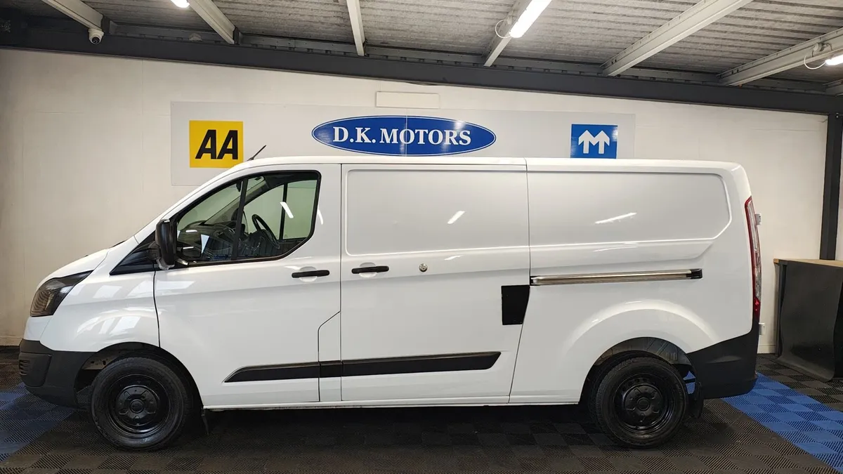 FORD TRANSIT CUSTOM - Image 4