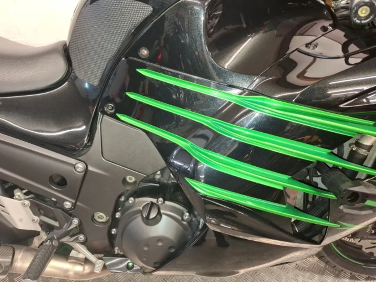 Kawasaki ZZR1400 Performance sport 2015 - Image 4