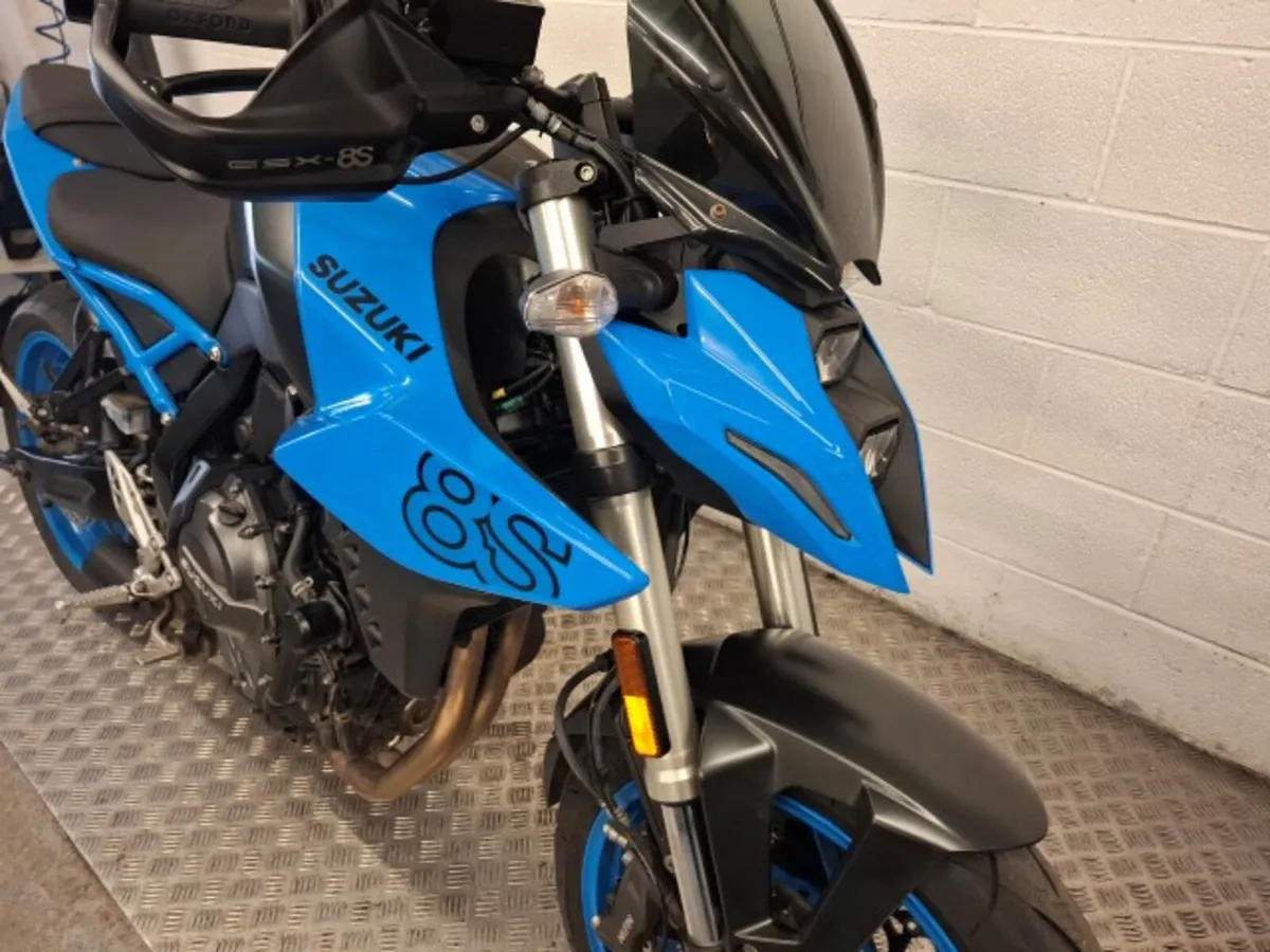 Suzuki GSX8S 2025 - Image 2