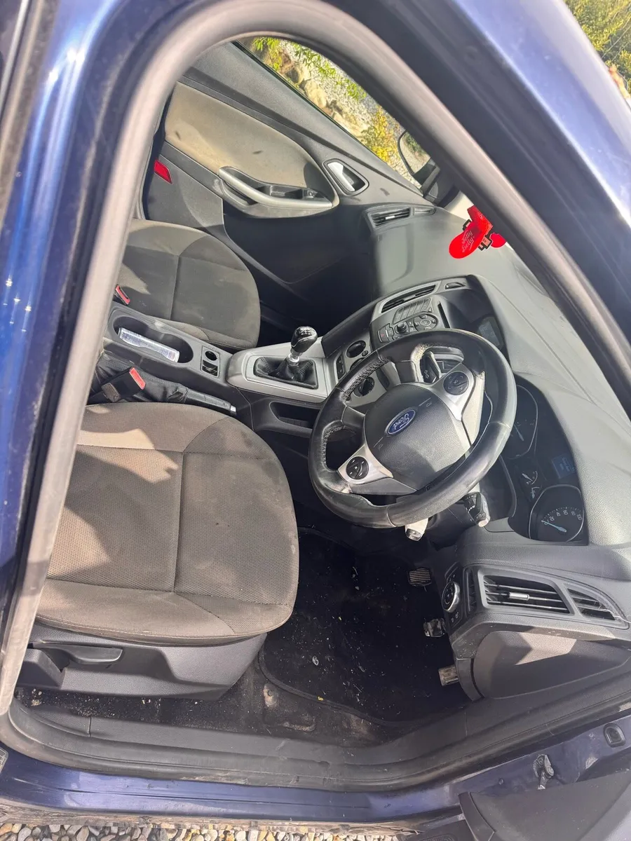 Ford focus 2012 - Image 4