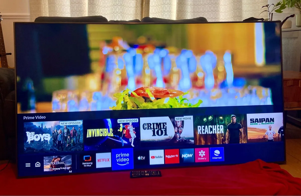 Samsung 70” 4K UHD Smart TV & Wall Bracket - Image 3