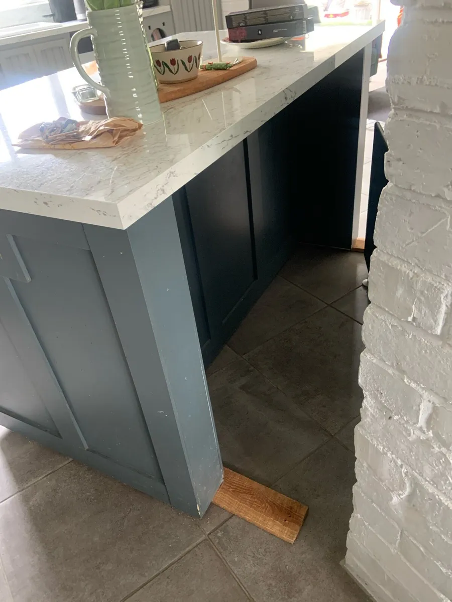 Kitchen island - Image 4