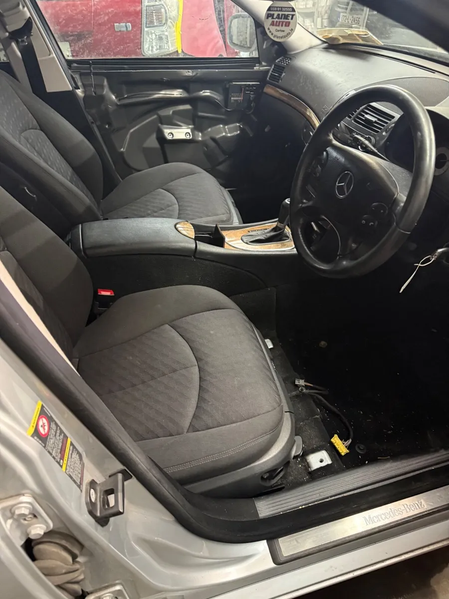 Mercedes w211 breaking - Image 2