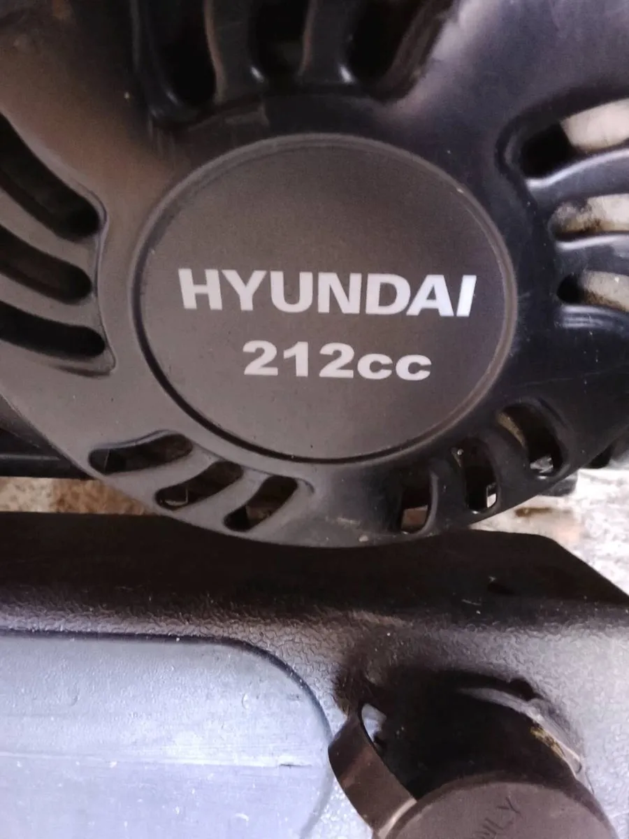 Hyundai 212cc Petrol Power Washer. - Image 3