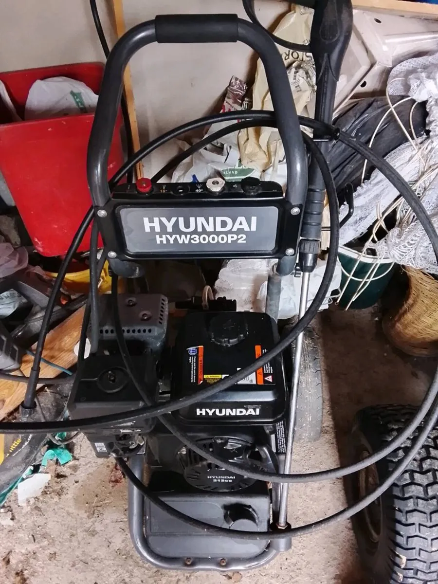 Hyundai 212cc Petrol Power Washer. - Image 1