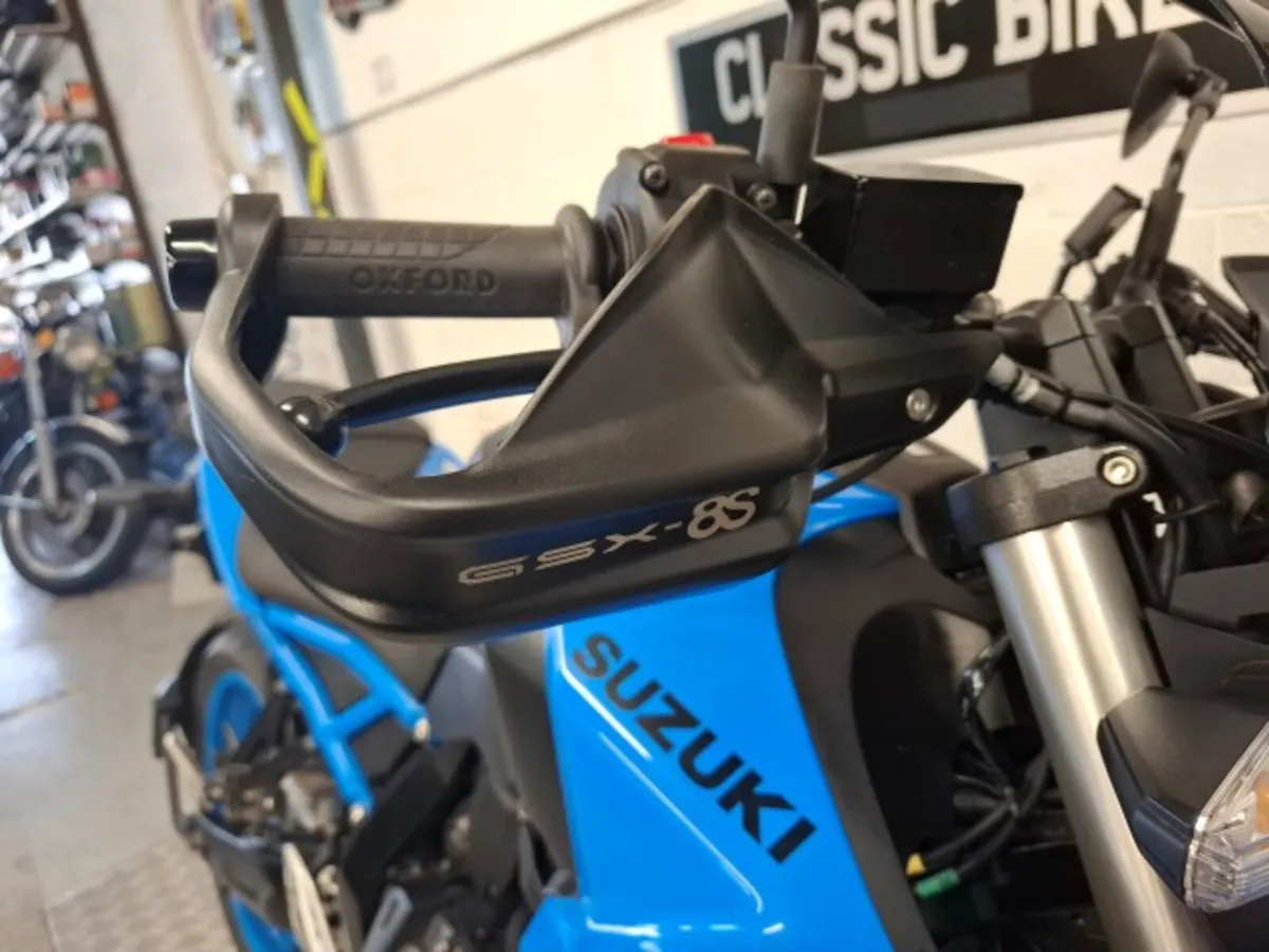 Suzuki GSX8S 2025 - Image 4