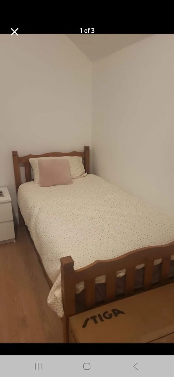 Single bed and mattress - Image 1
