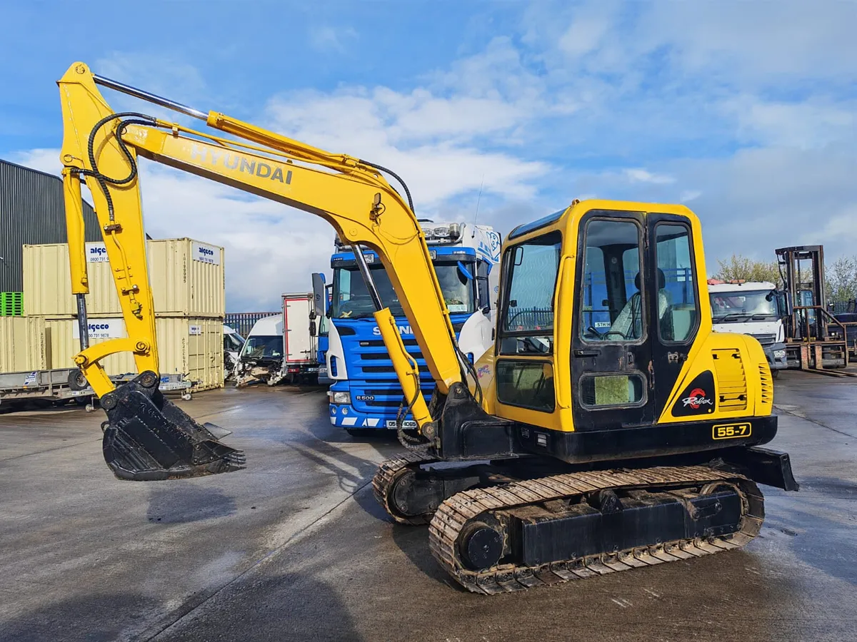 For Sale: Hyundi Robex 55-7 Excavator - Image 1