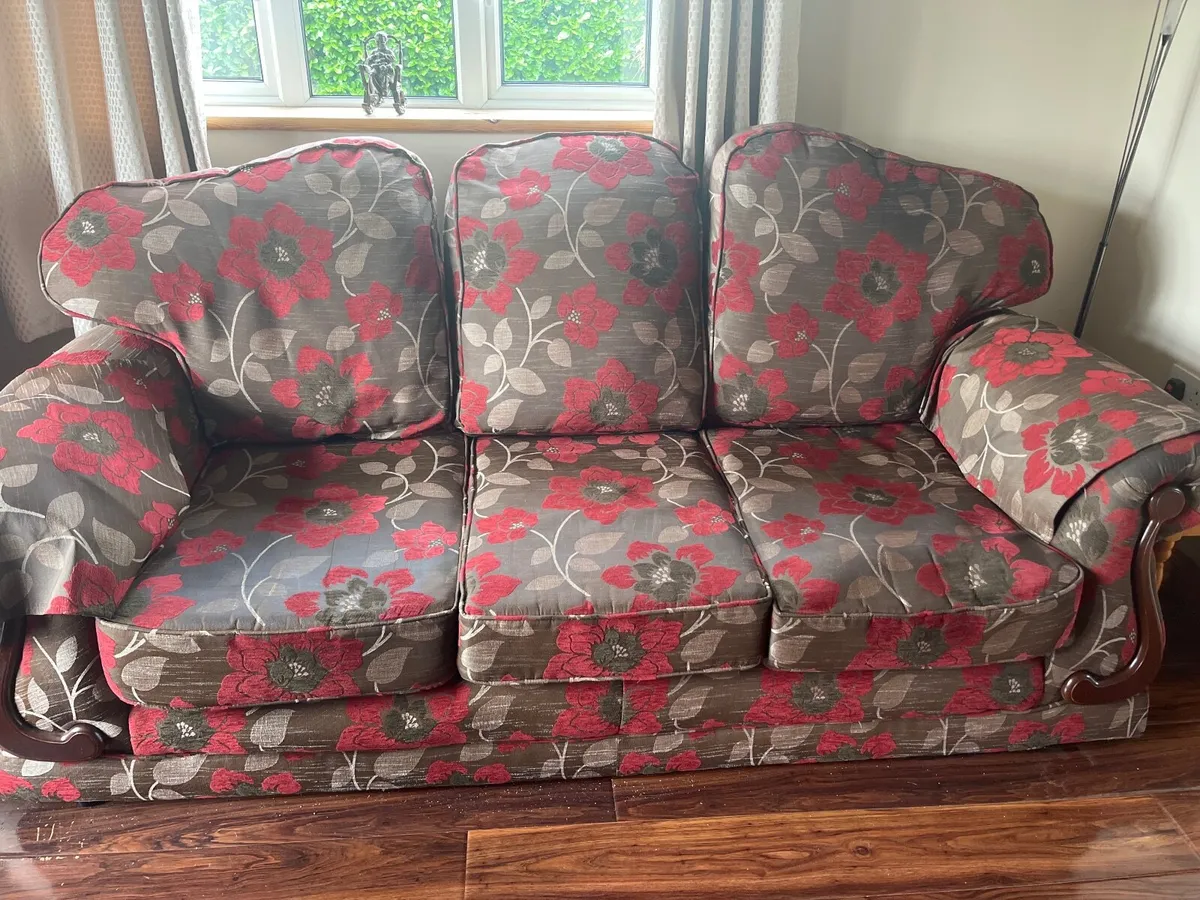 Suite furniture - Image 1