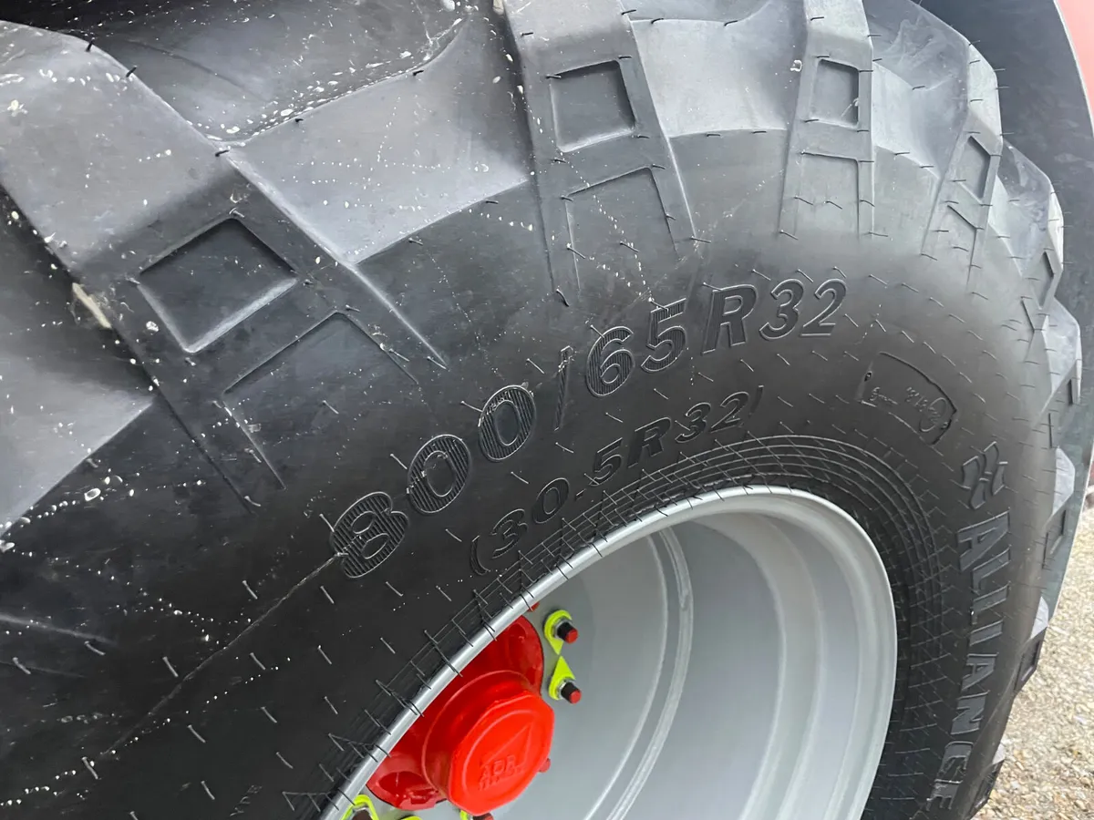 New Abbey 2250 Slurry Tank with Trailing Shoe - Image 4