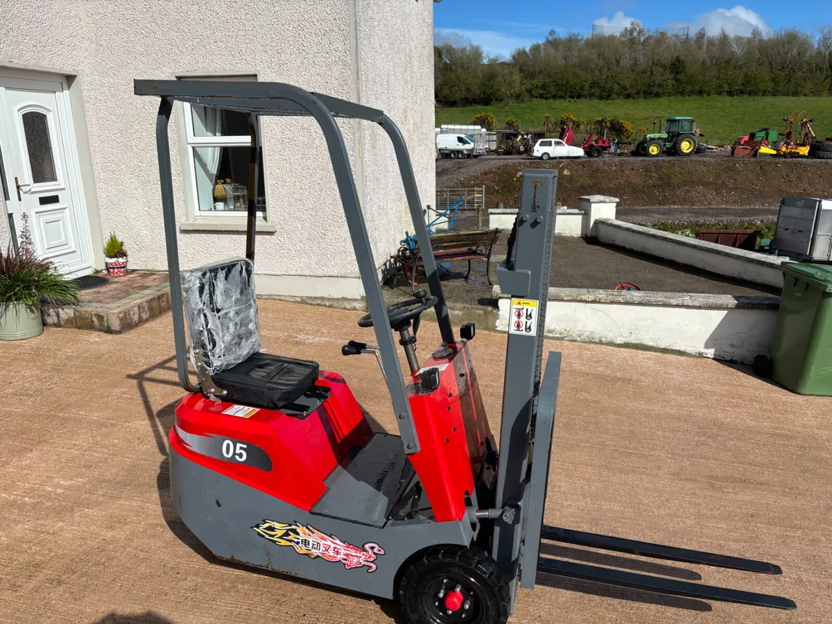 Stipp electric forklift new/unused - Image 1