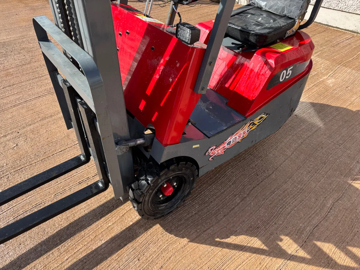 Stipp electric forklift new/unused - Image 3