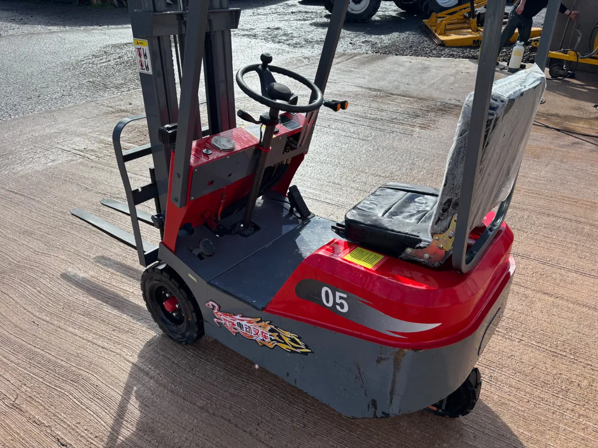 Stipp electric forklift new/unused - Image 2