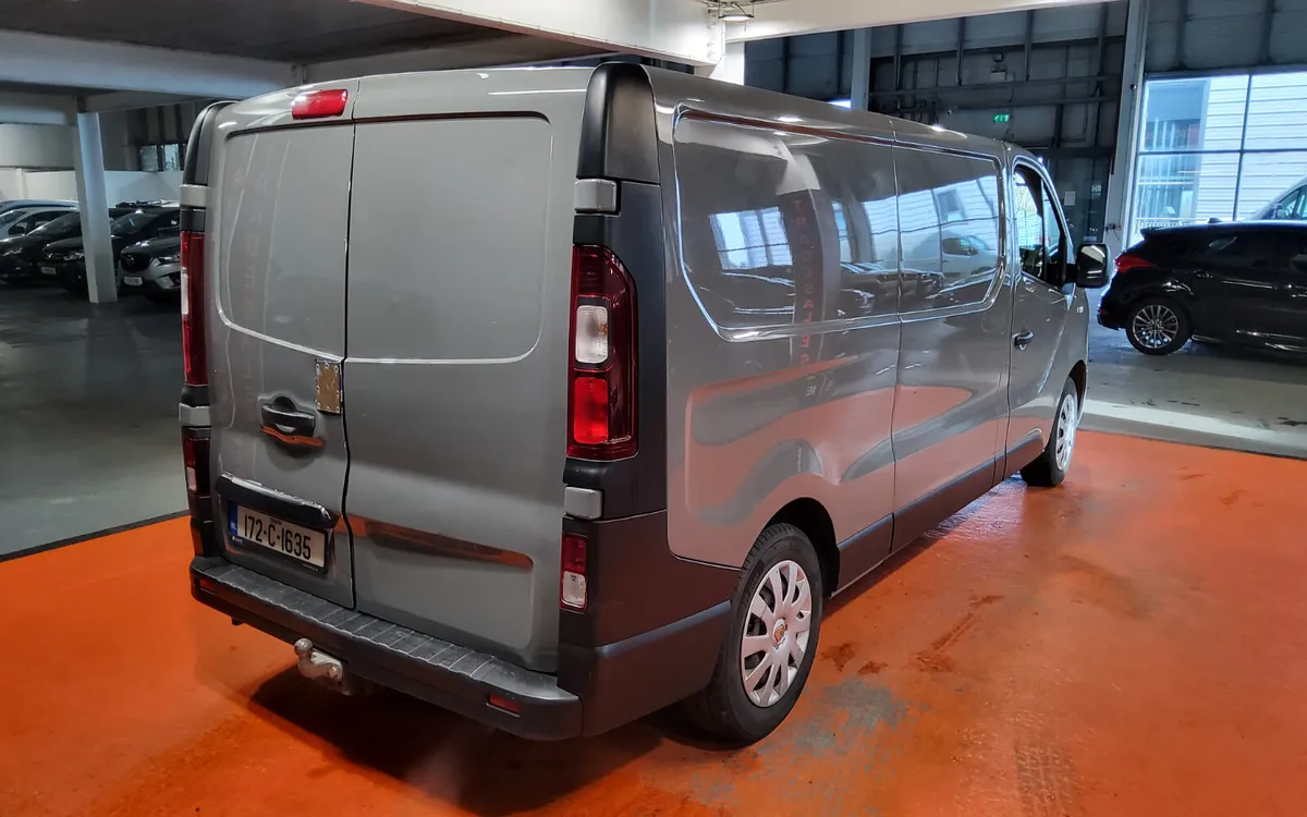 Renault Trafic 2017 - Image 3