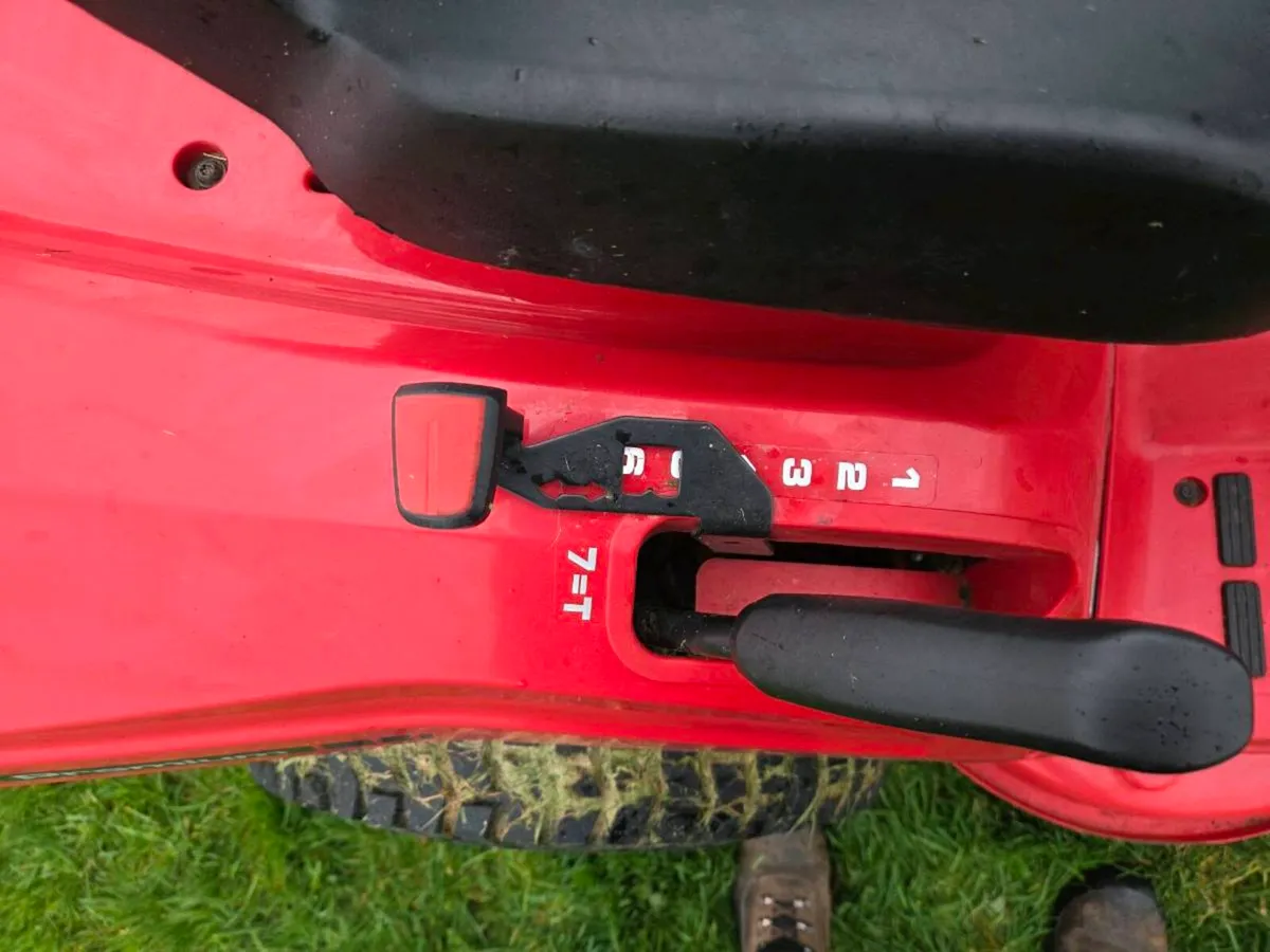Alko Solo T22 Premium Ride-on Mower - Image 3