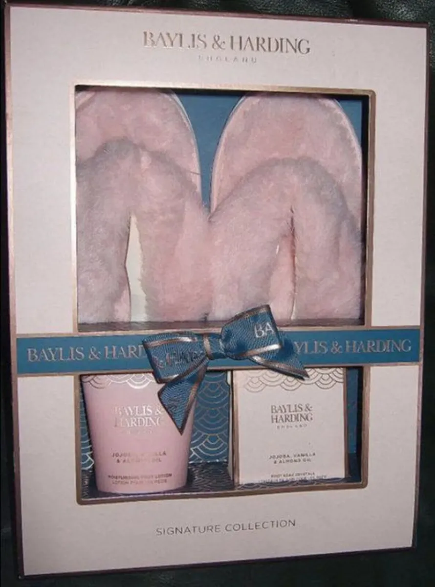 BNWT Baylis & Harding Signature Collection - Image 1