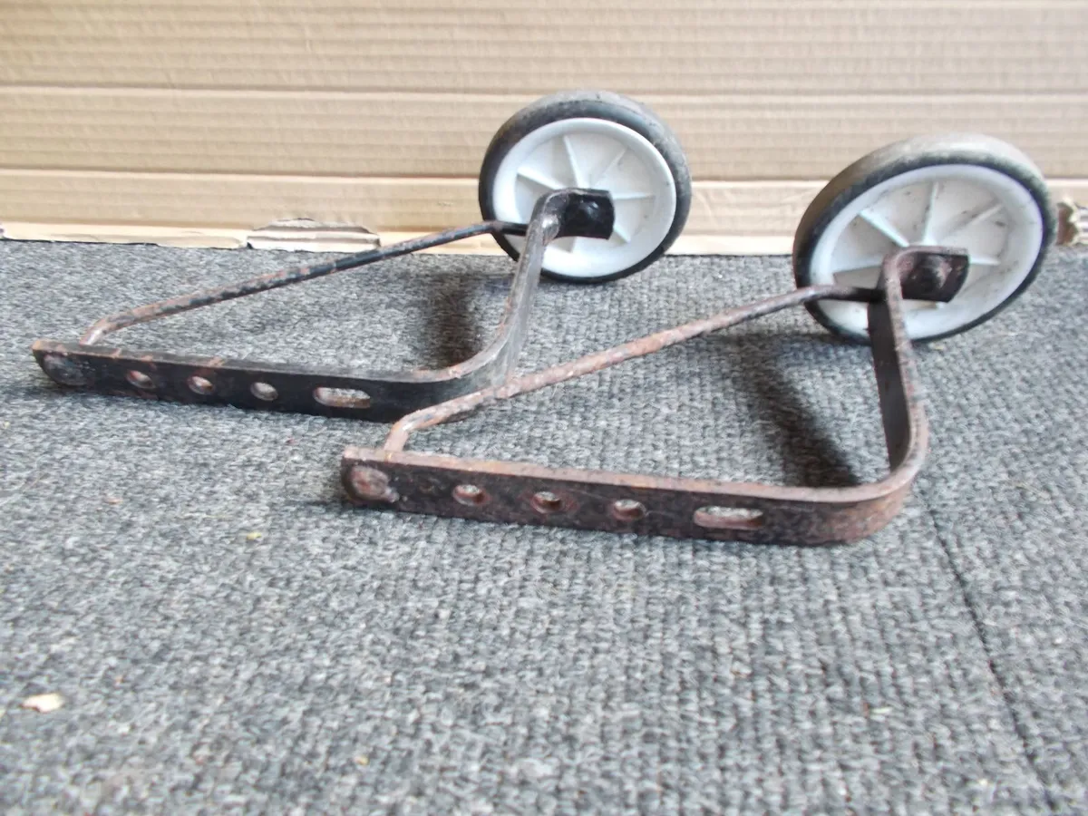 Pair of Black Stabilisers 1970's - Image 2