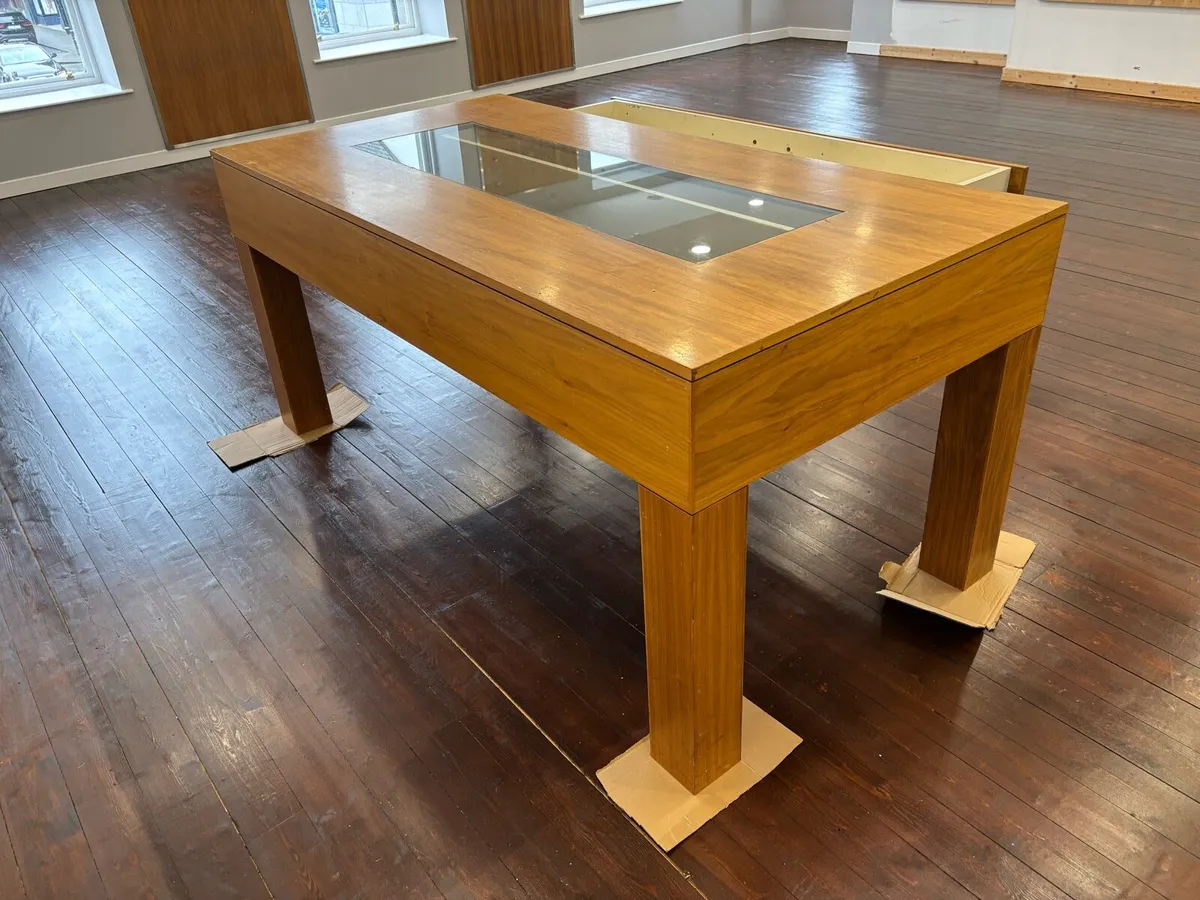 Retail Display Table - Image 1