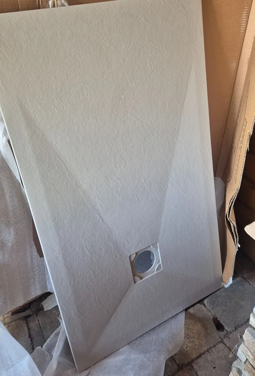 Shower tray - Image 1