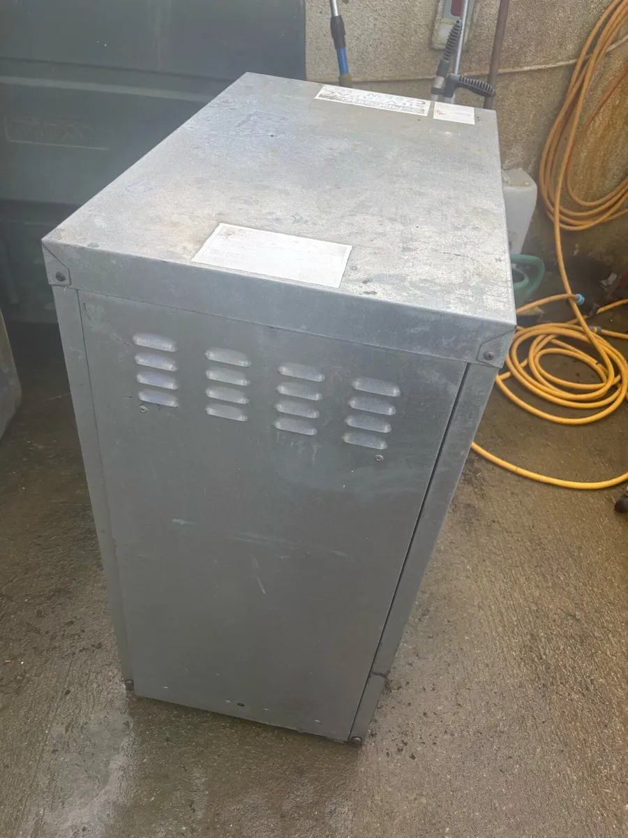 Oil boiler - Image 2