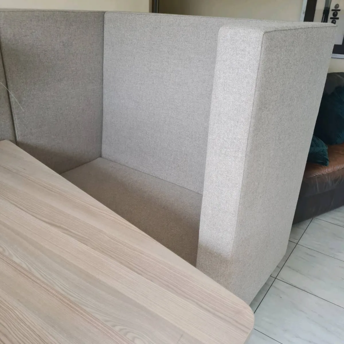 4 person office seating booth - Image 3