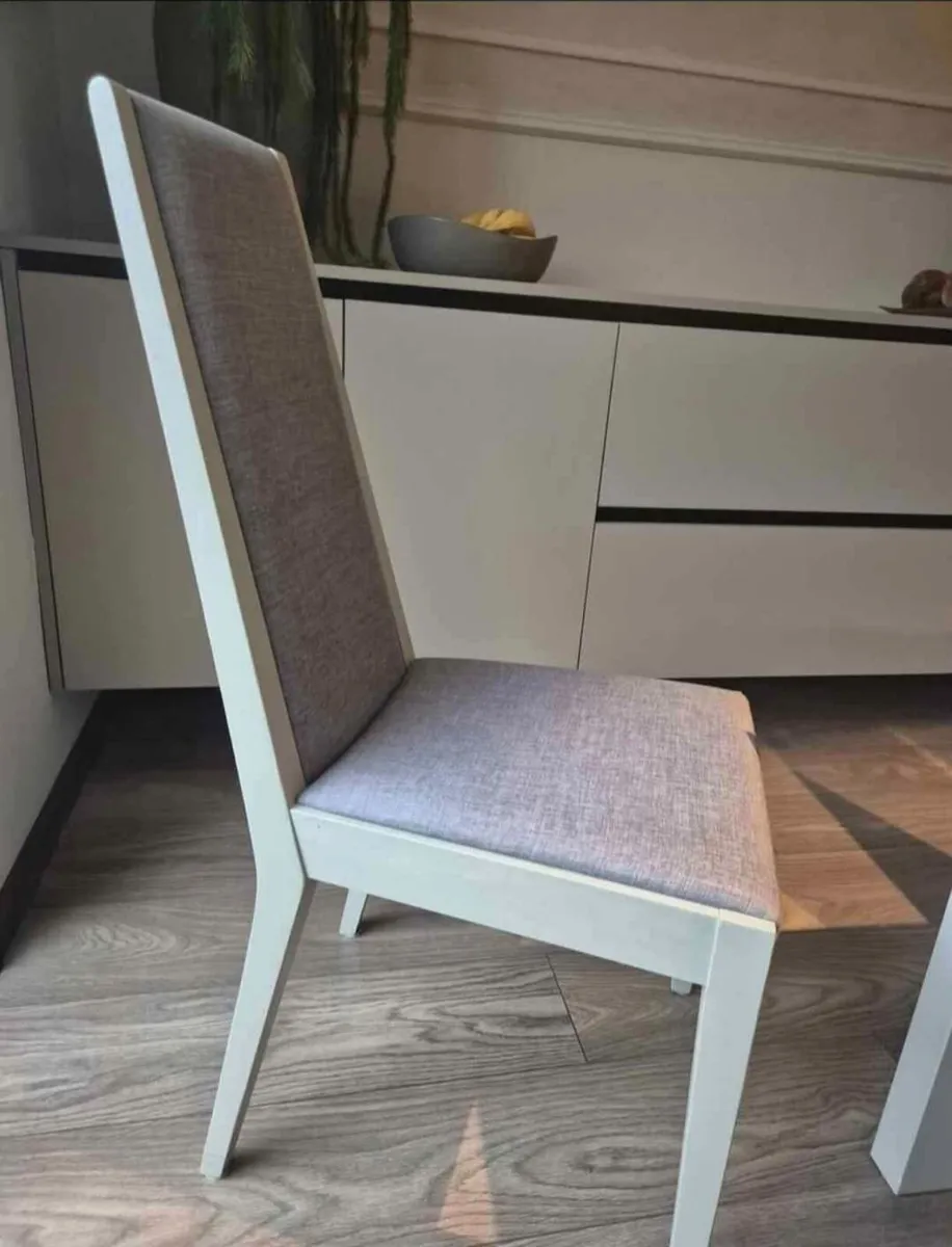 Dinning table and 6 chairs - Image 4