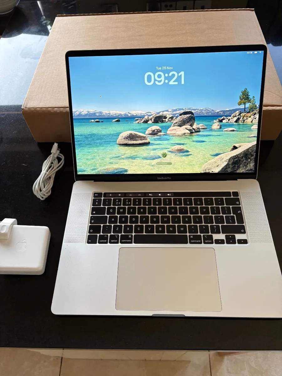 As New 16" Apple Macbook Pro Tahoe Os 512SSD|16GB - Image 3