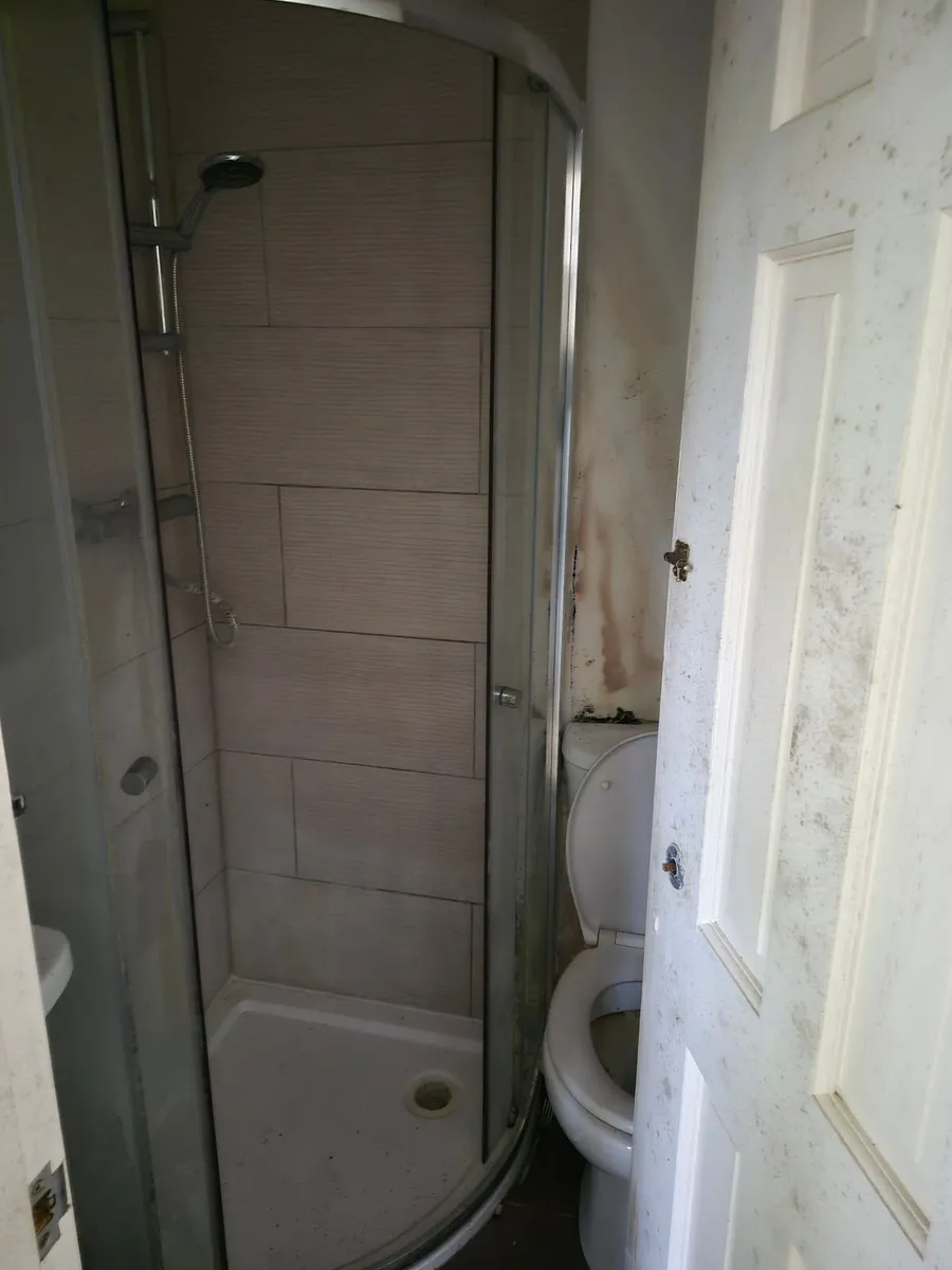 1 bed Converted Container - Image 4