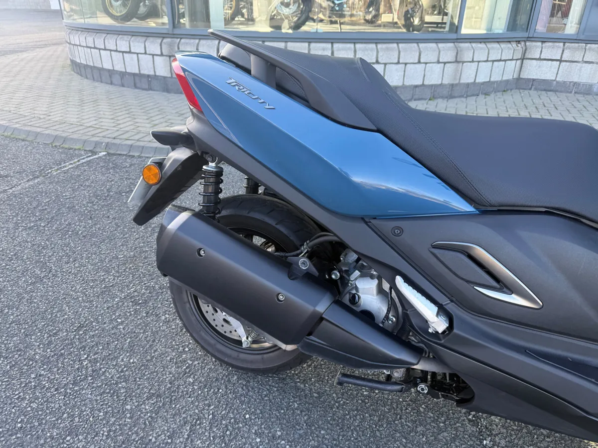 2024 Yamaha Tricity 300 - Image 3