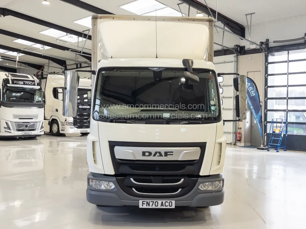 2020 DAF LF 180 CURTAINSIDER - Image 2