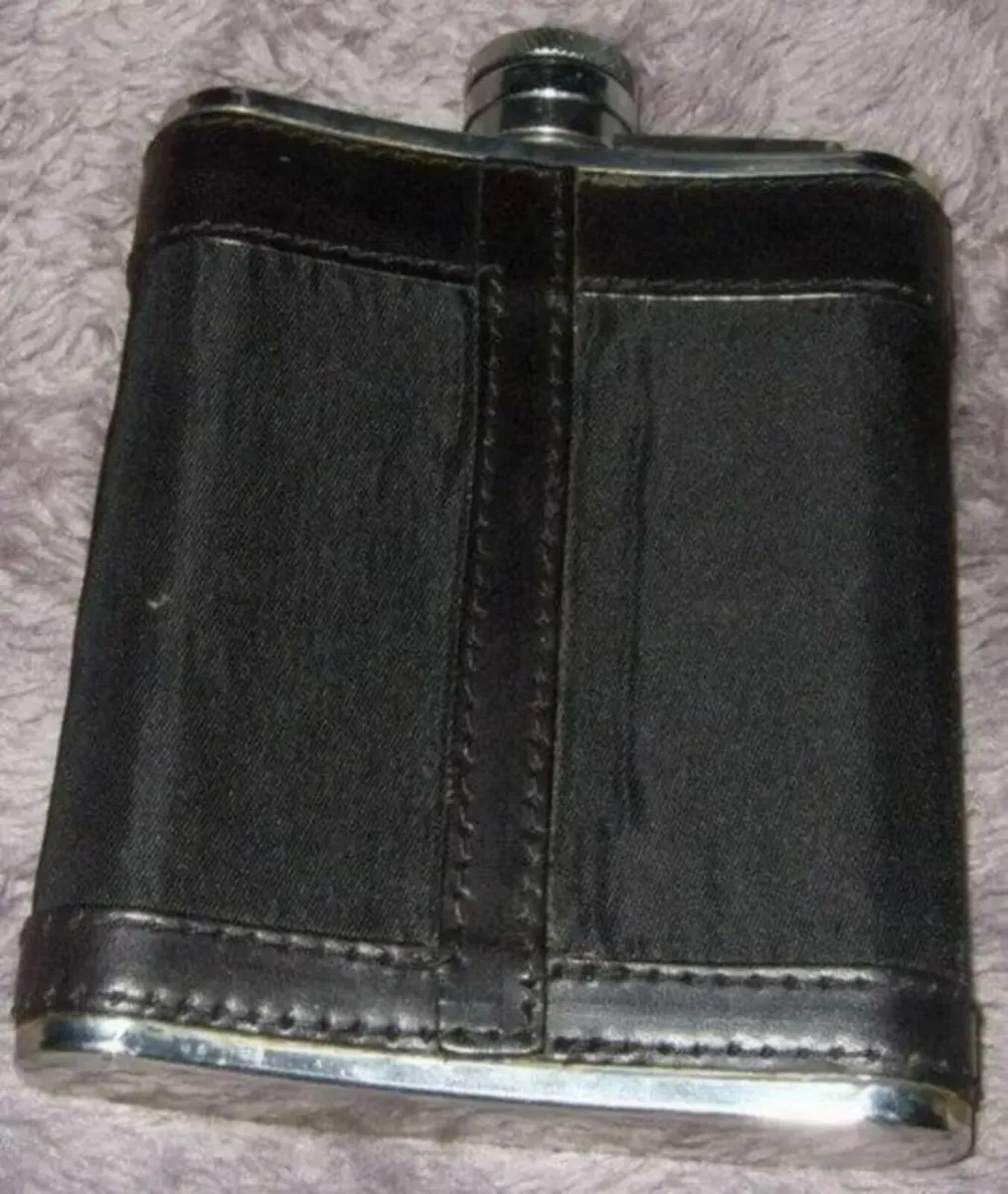 Vintage Harrods Hip Flask - Image 4