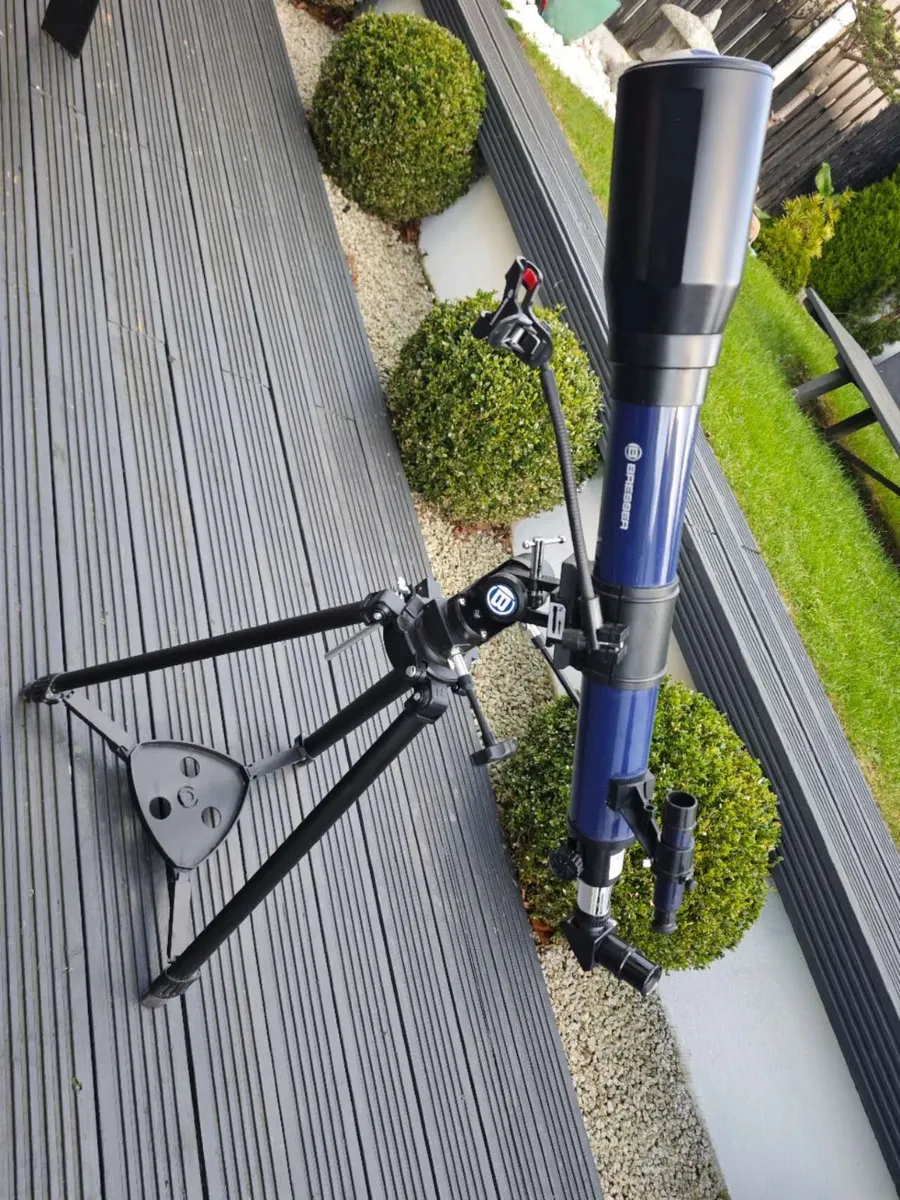Bresser Skylux Telescope 70/700mm + phone holder - Image 1