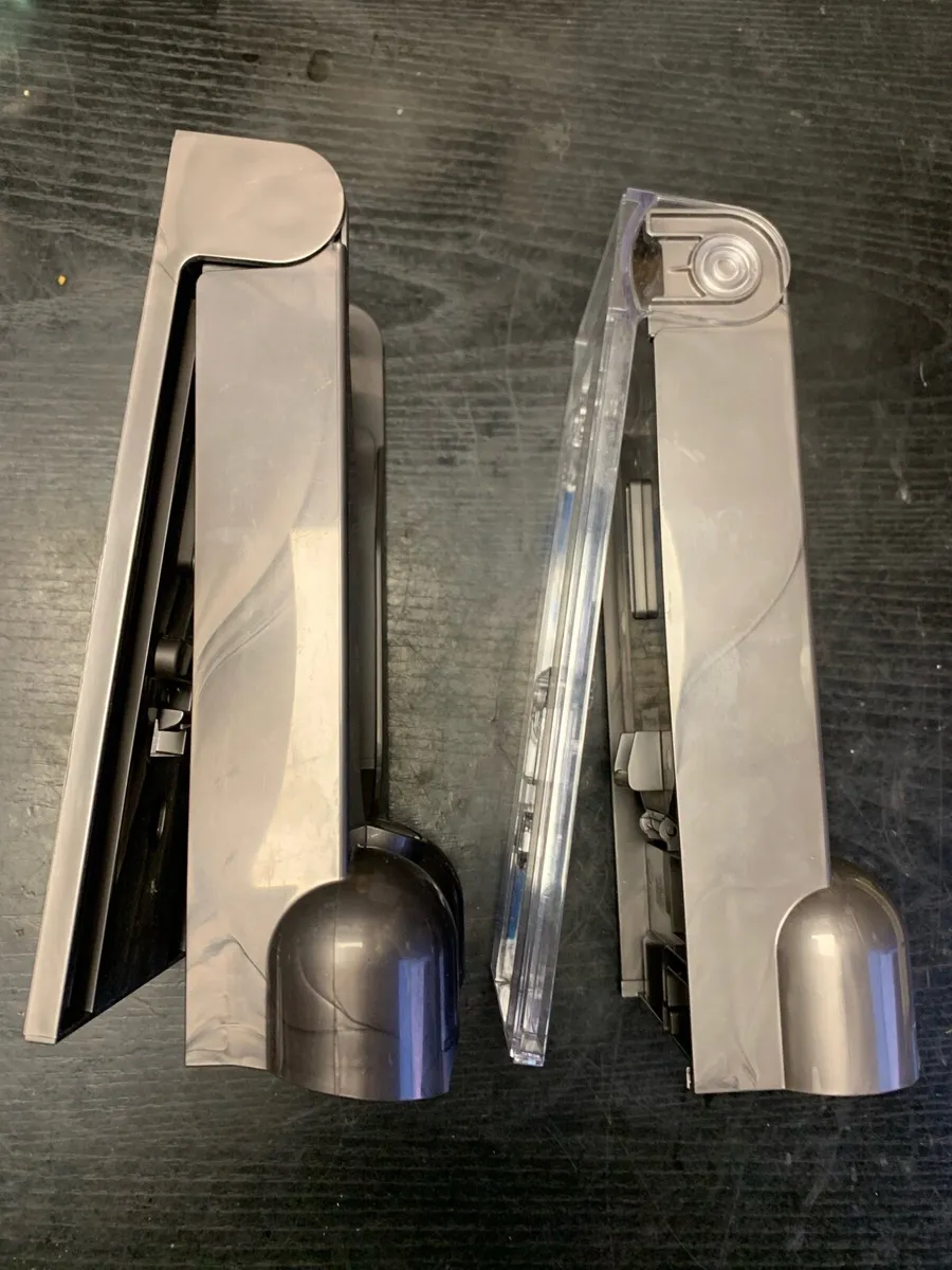 Vacuum Cleaner Docking Station - Image 3