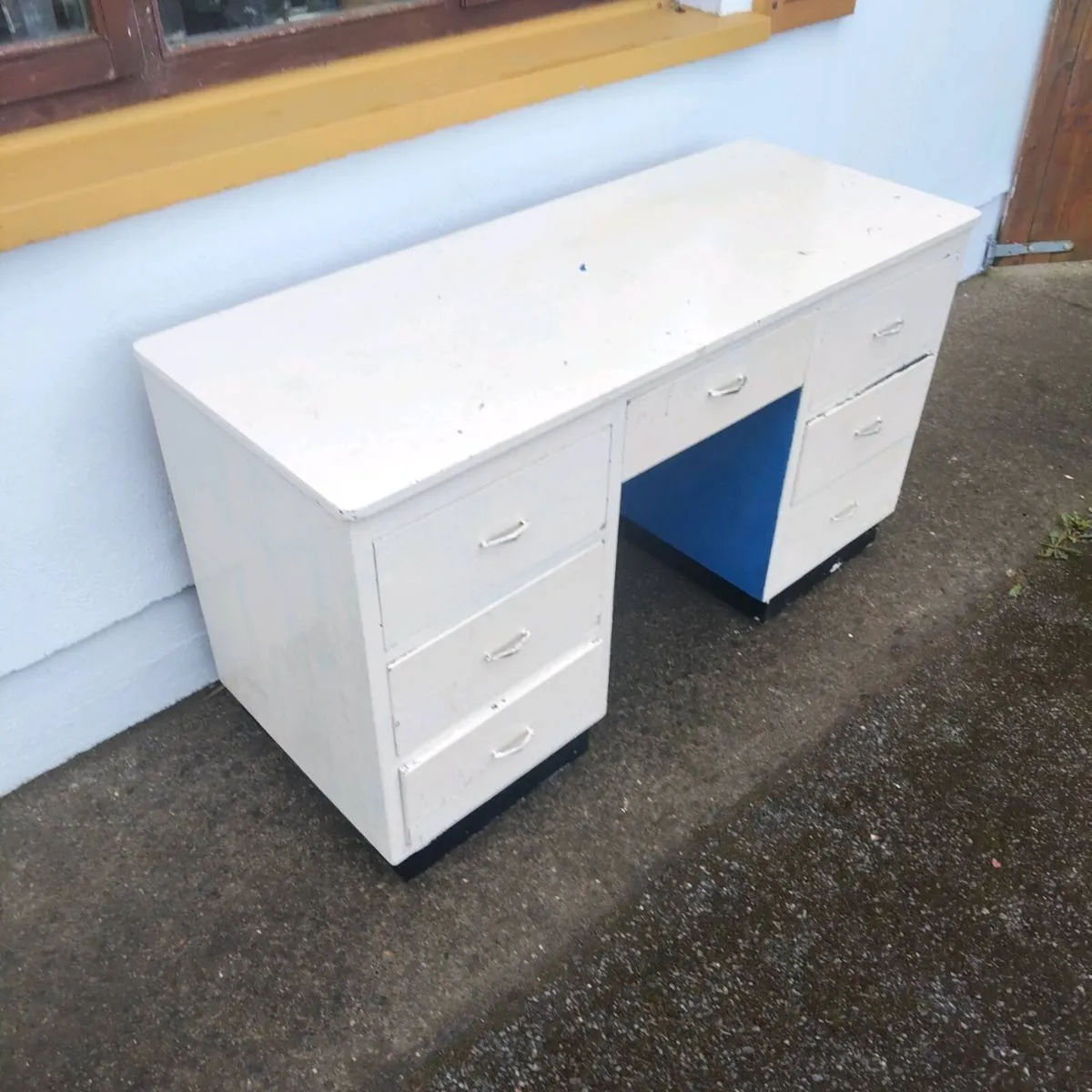 Office desk - Image 4