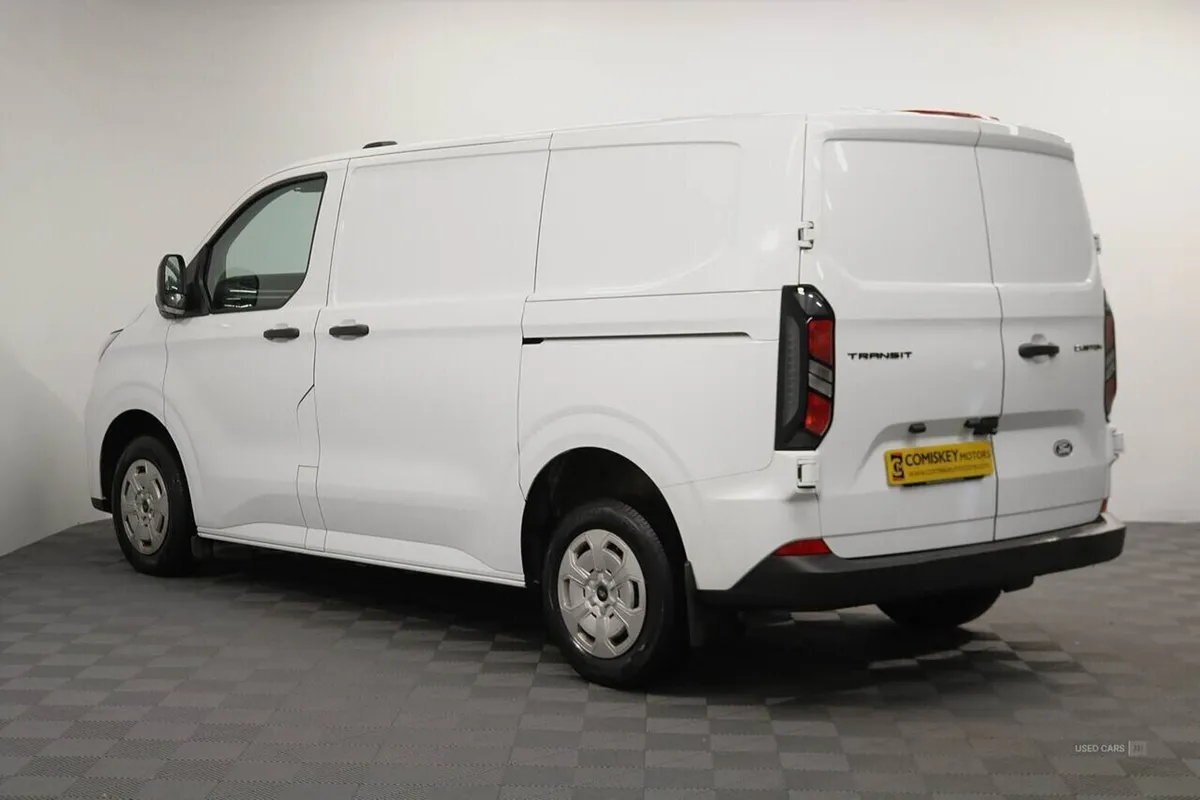 Ford Transit Custom 300 EcoBlue Trend - Image 4