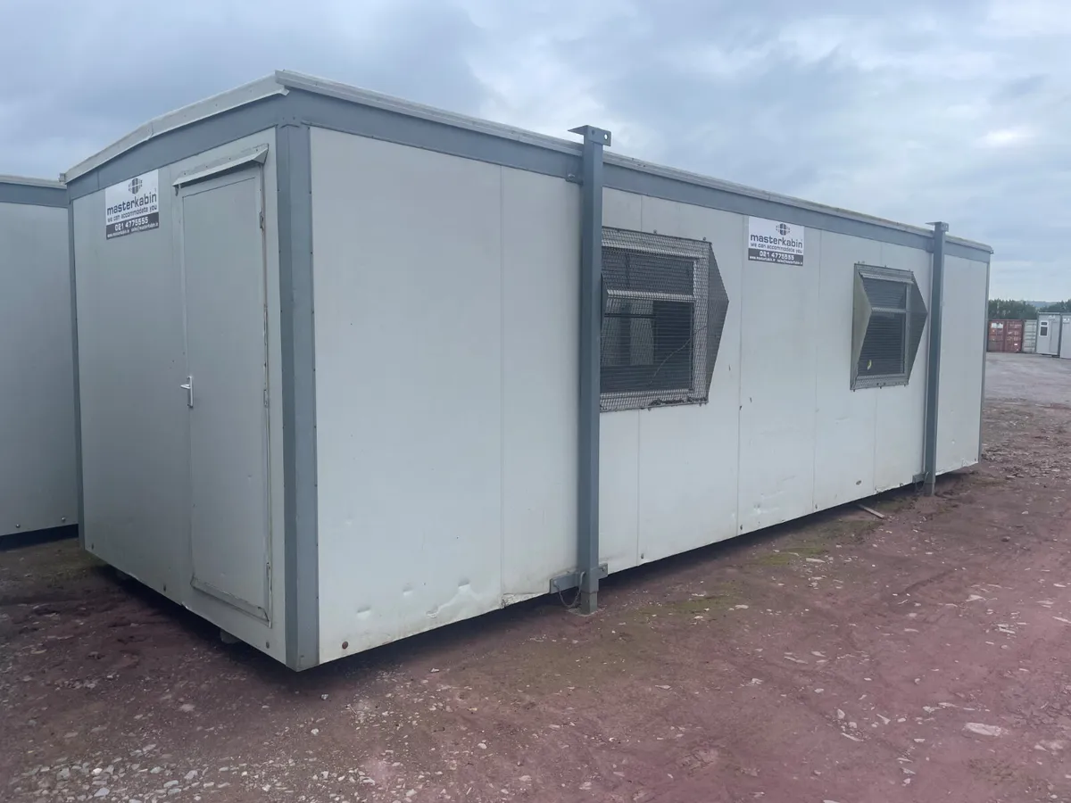 Cabin 30ft x 10ft - Image 1