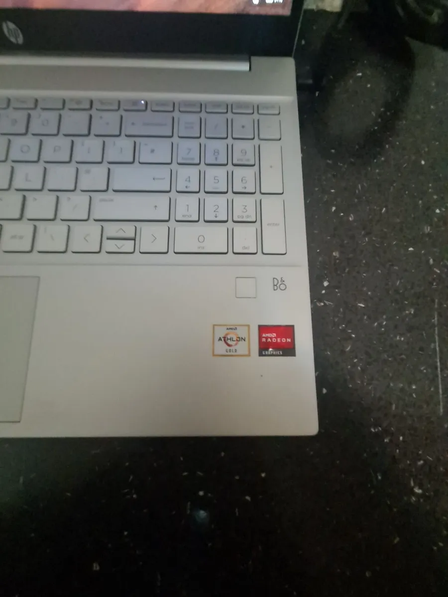 HP Pavilion 15-eh0xxx | 15.6" Touchscreen | B&O Au - Image 4