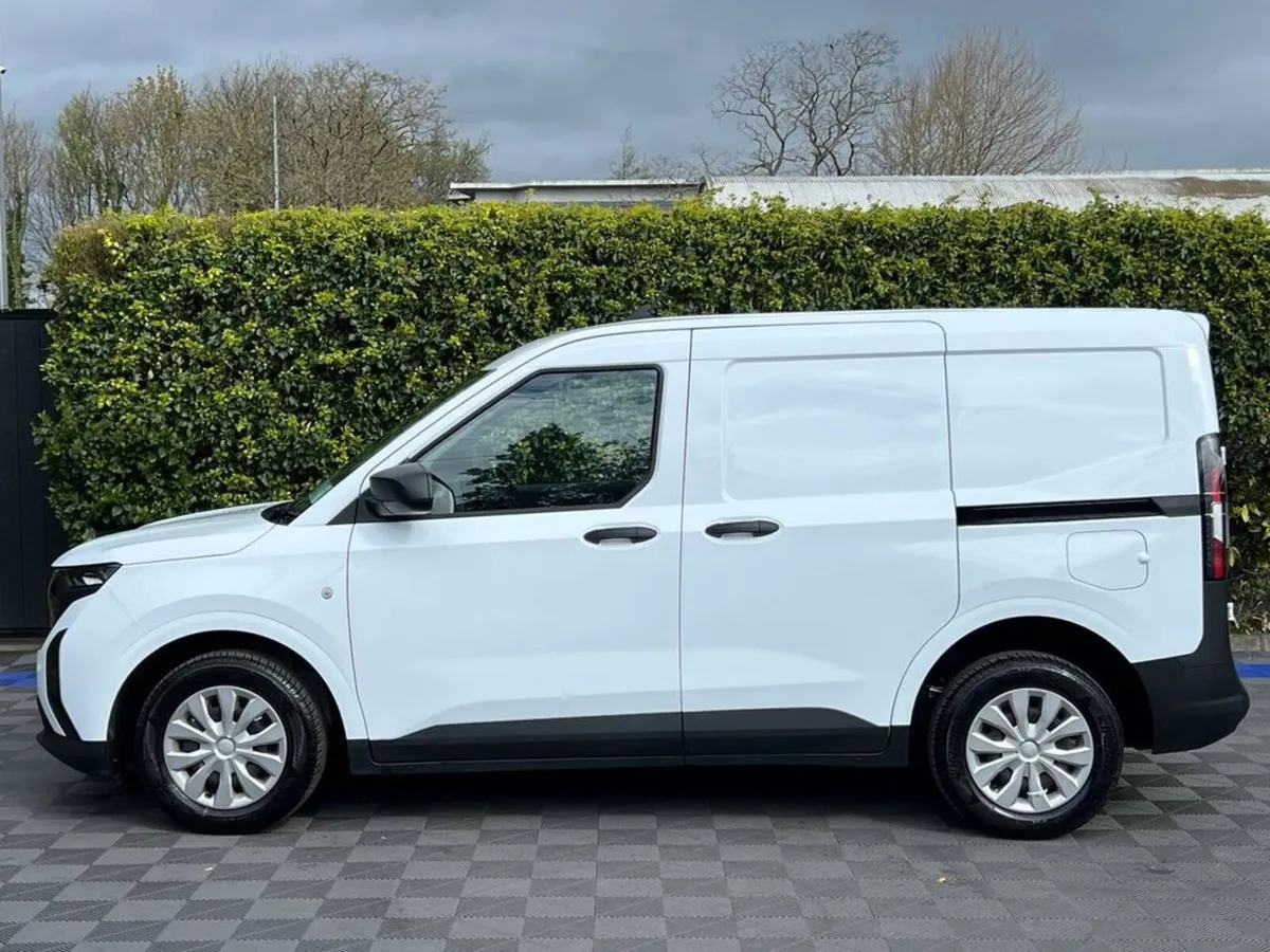Ford Transit COURIER TREND 1.5 D ECOBLUE // VERY L - Image 3