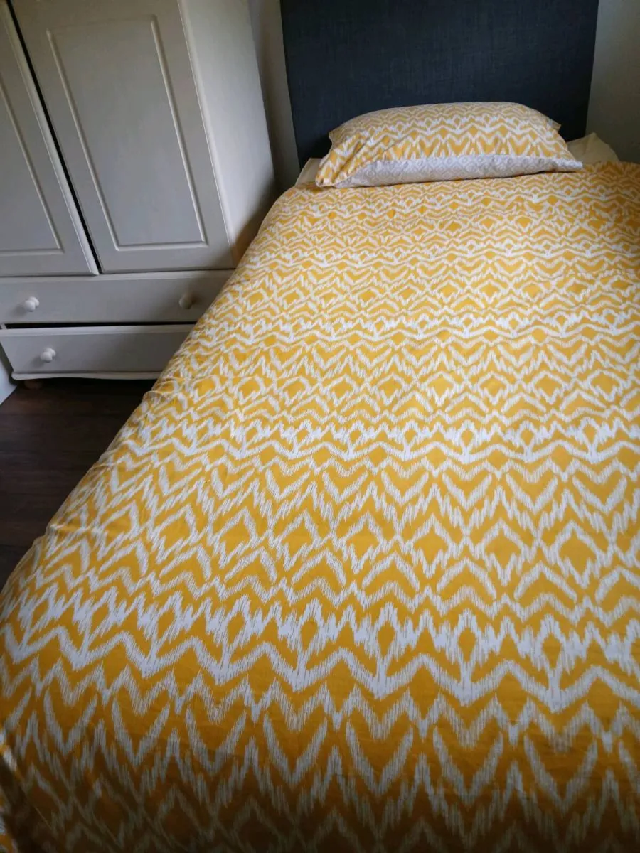 Single bed and single mattress - Image 3