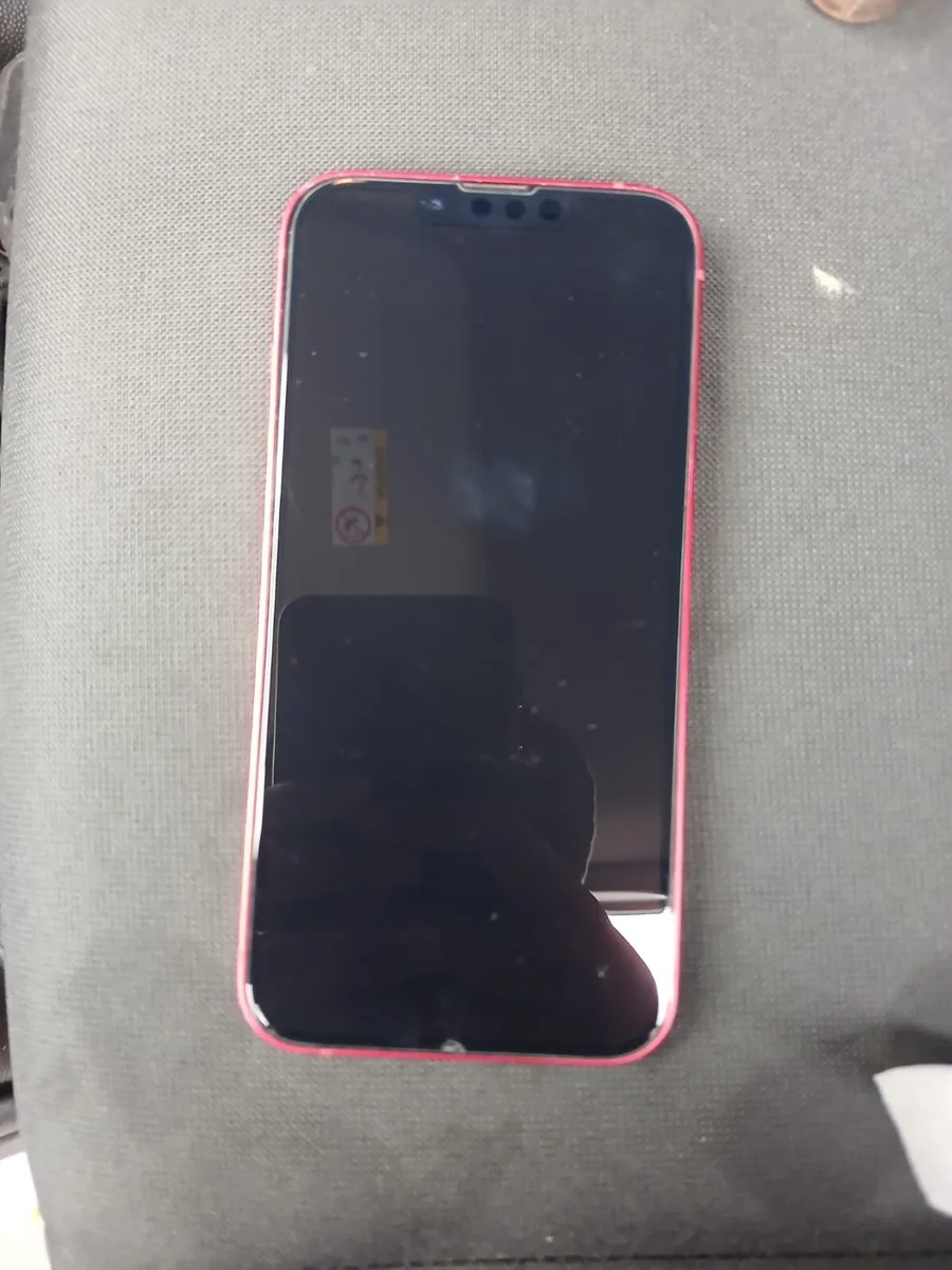 iPhone 13 - Image 3