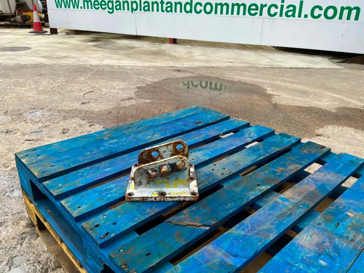 MICRO / MINI DIGGER CRADLE.....25mm PINS....010. - Image 4